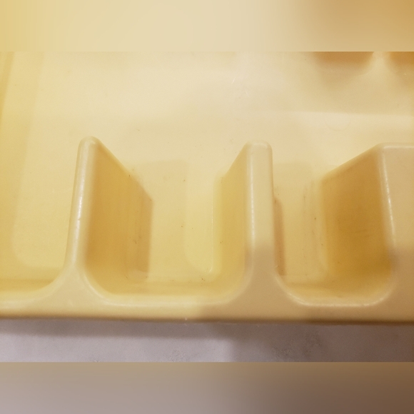 Rubbermaid Plastic Flatware Holder, Drawer Organizer, Cutlery - Picture 6 of 12